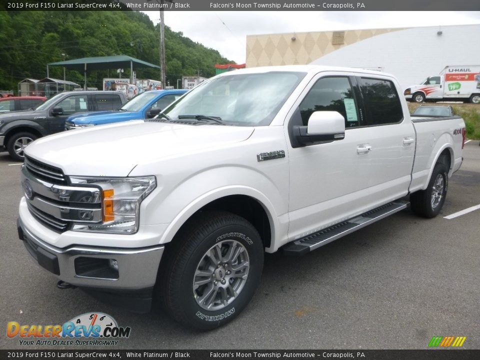 Front 3/4 View of 2019 Ford F150 Lariat SuperCrew 4x4 Photo #2
