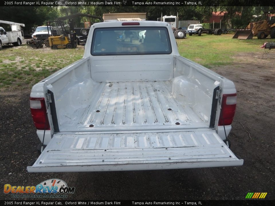 2005 Ford Ranger XL Regular Cab Oxford White / Medium Dark Flint Photo #9