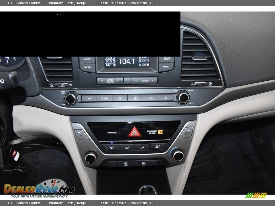 2018 Hyundai Elantra SE Phantom Black / Beige Photo #12