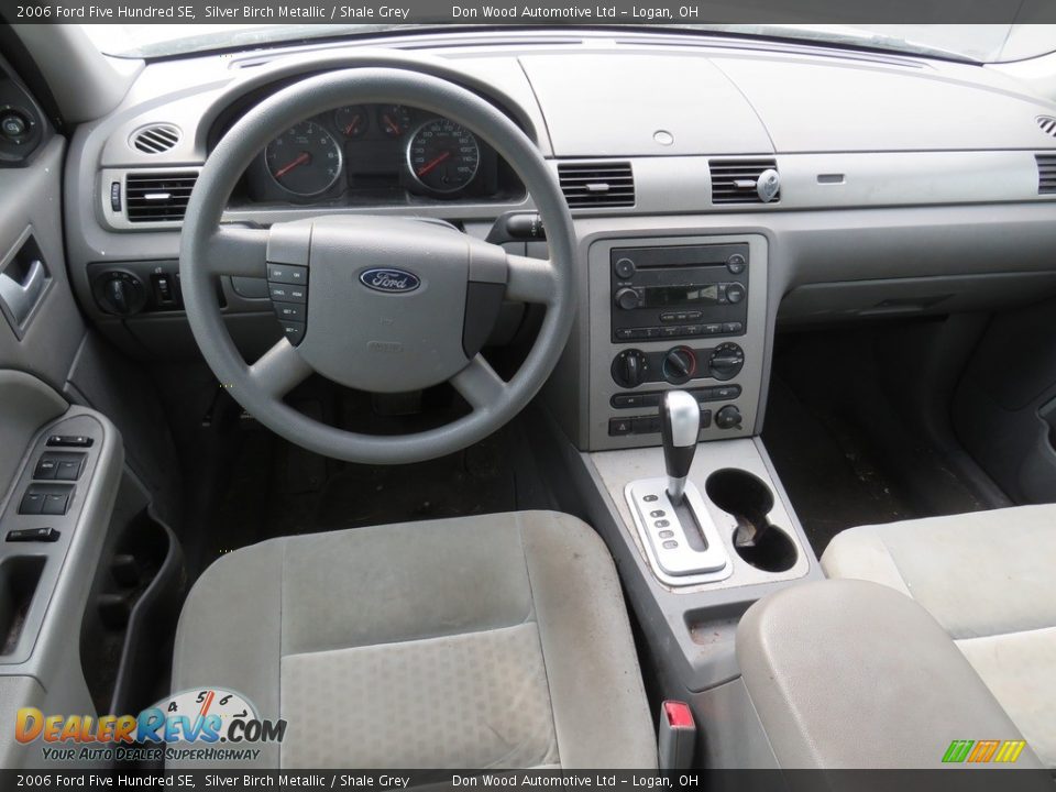 2006 Ford Five Hundred SE Silver Birch Metallic / Shale Grey Photo #24