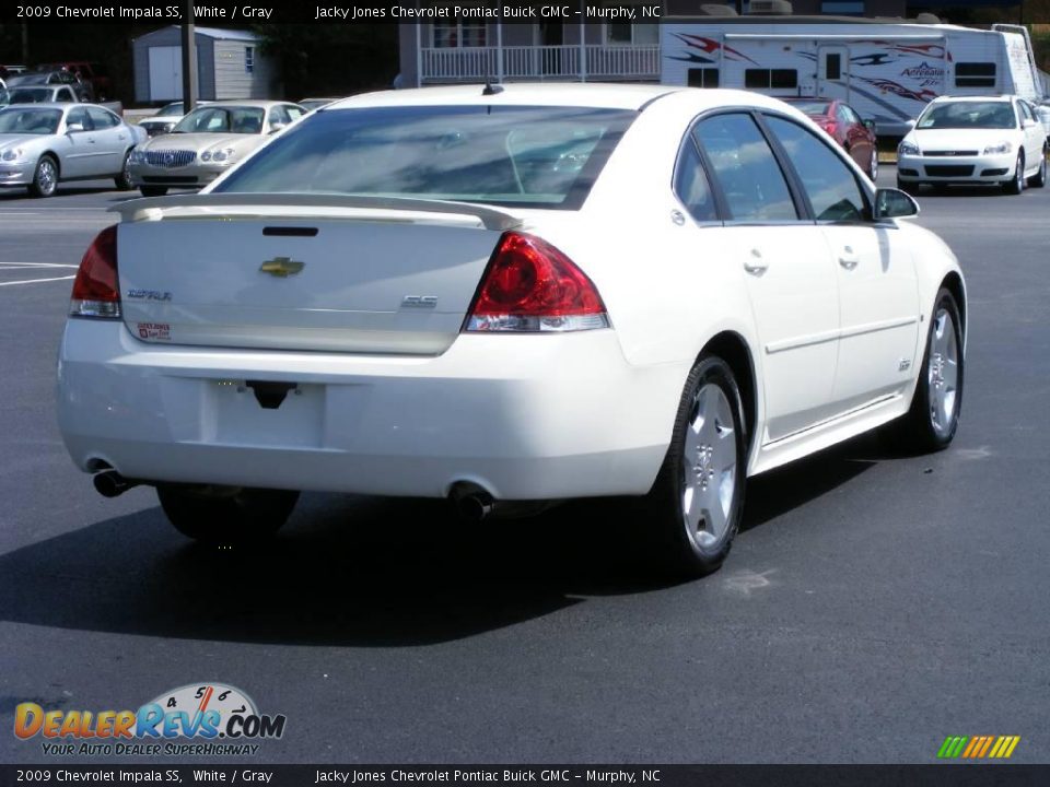 2009 Chevrolet Impala SS White / Gray Photo #6