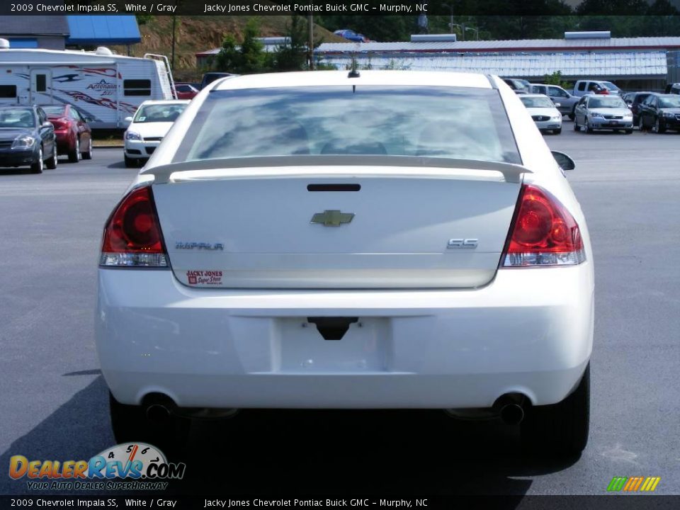 2009 Chevrolet Impala SS White / Gray Photo #7