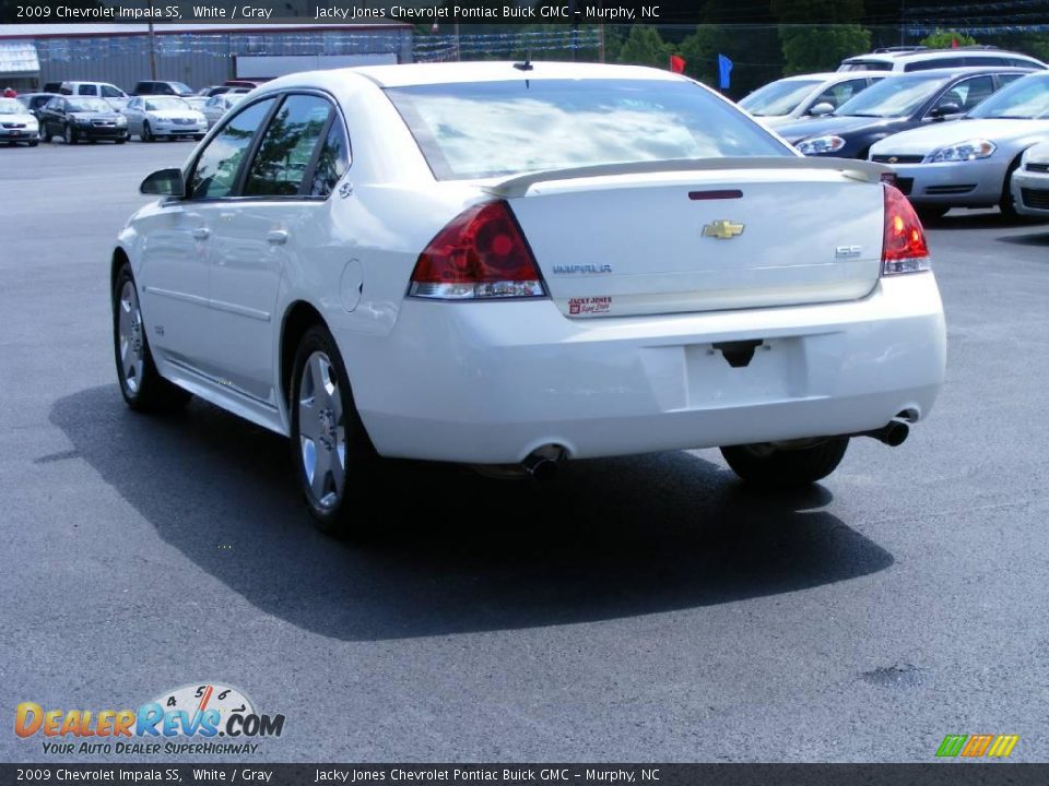 2009 Chevrolet Impala SS White / Gray Photo #8