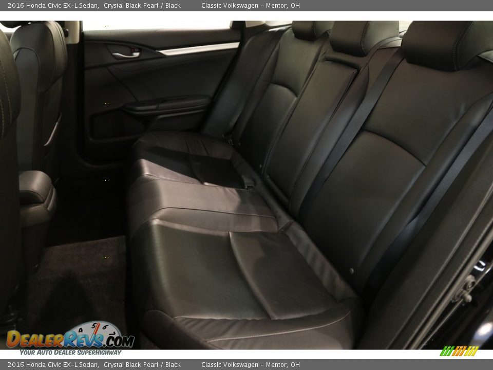 2016 Honda Civic EX-L Sedan Crystal Black Pearl / Black Photo #17