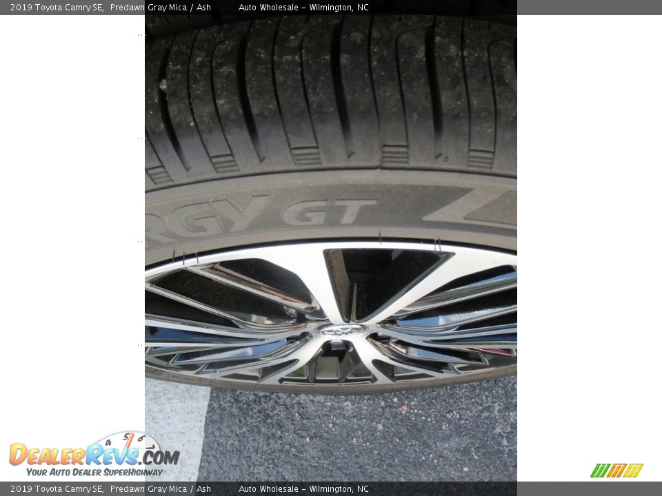 2019 Toyota Camry SE Predawn Gray Mica / Ash Photo #9