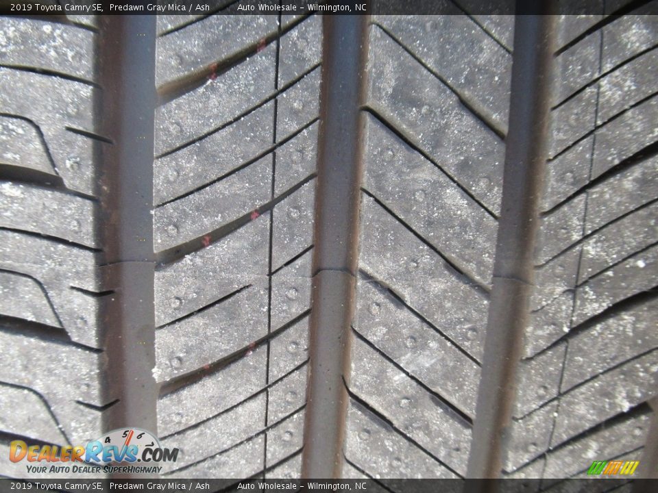 2019 Toyota Camry SE Predawn Gray Mica / Ash Photo #10
