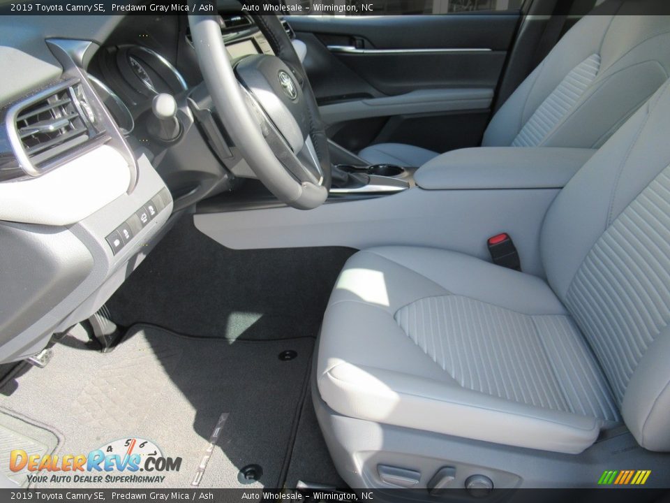 2019 Toyota Camry SE Predawn Gray Mica / Ash Photo #11
