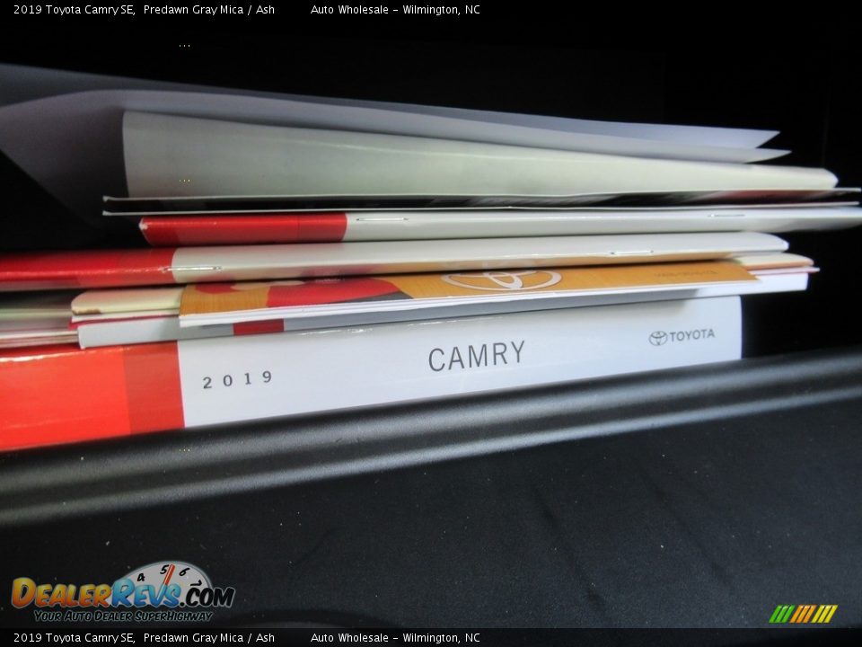 2019 Toyota Camry SE Predawn Gray Mica / Ash Photo #20