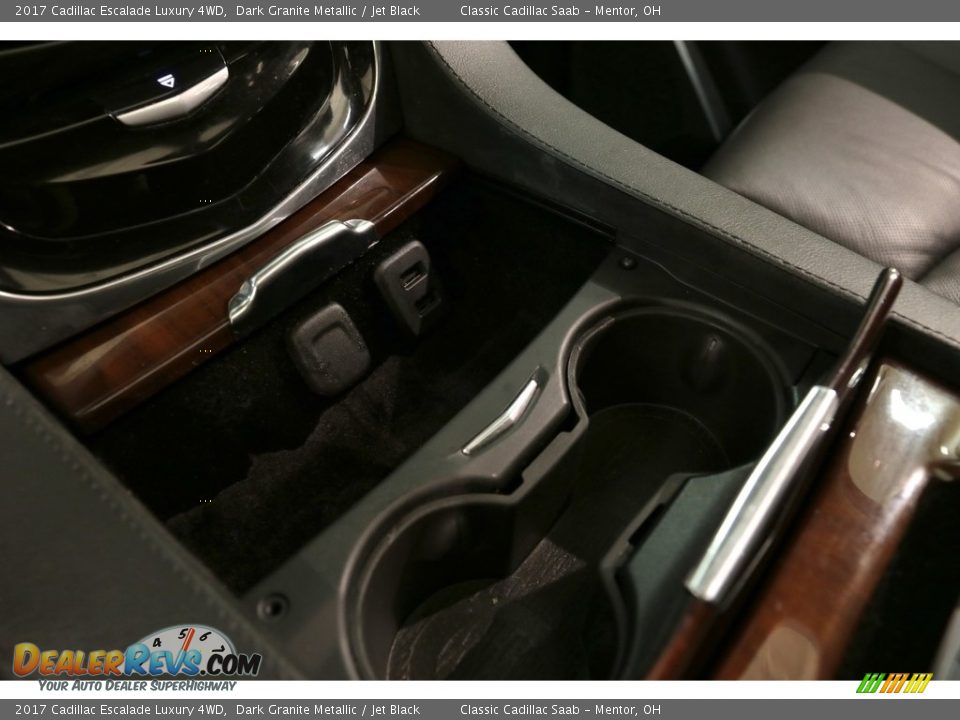 2017 Cadillac Escalade Luxury 4WD Dark Granite Metallic / Jet Black Photo #15