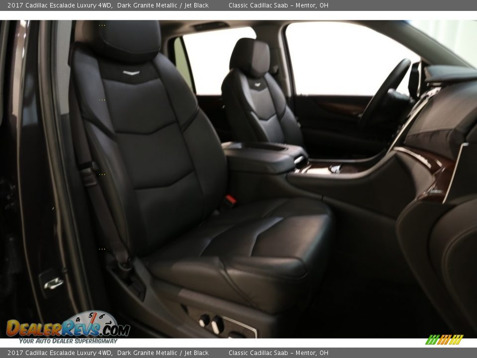 2017 Cadillac Escalade Luxury 4WD Dark Granite Metallic / Jet Black Photo #16