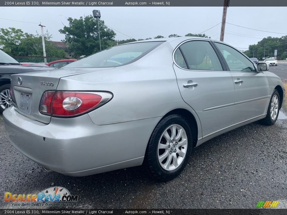 2004 Lexus ES 330 Millennium Silver Metallic / Light Charcoal Photo #2