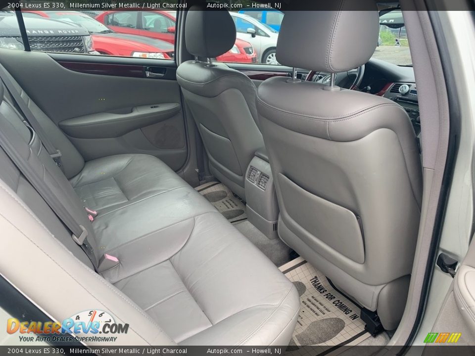 2004 Lexus ES 330 Millennium Silver Metallic / Light Charcoal Photo #12