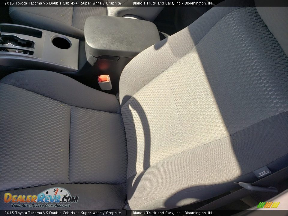 2015 Toyota Tacoma V6 Double Cab 4x4 Super White / Graphite Photo #7