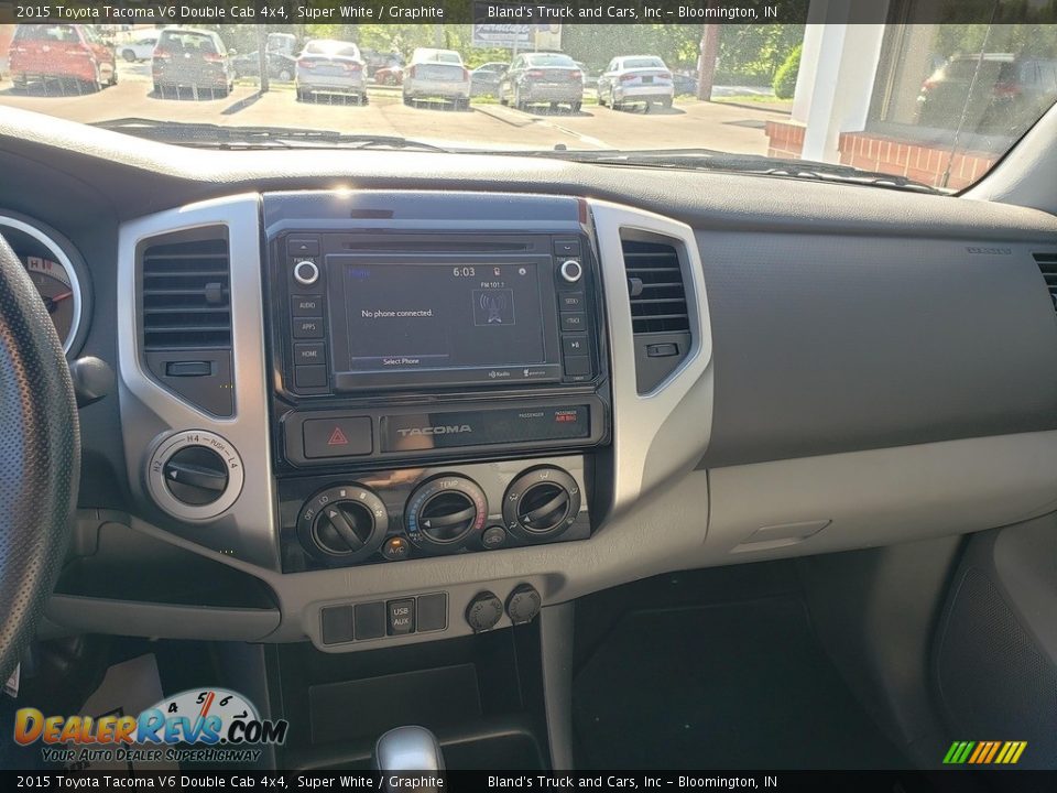 2015 Toyota Tacoma V6 Double Cab 4x4 Super White / Graphite Photo #16