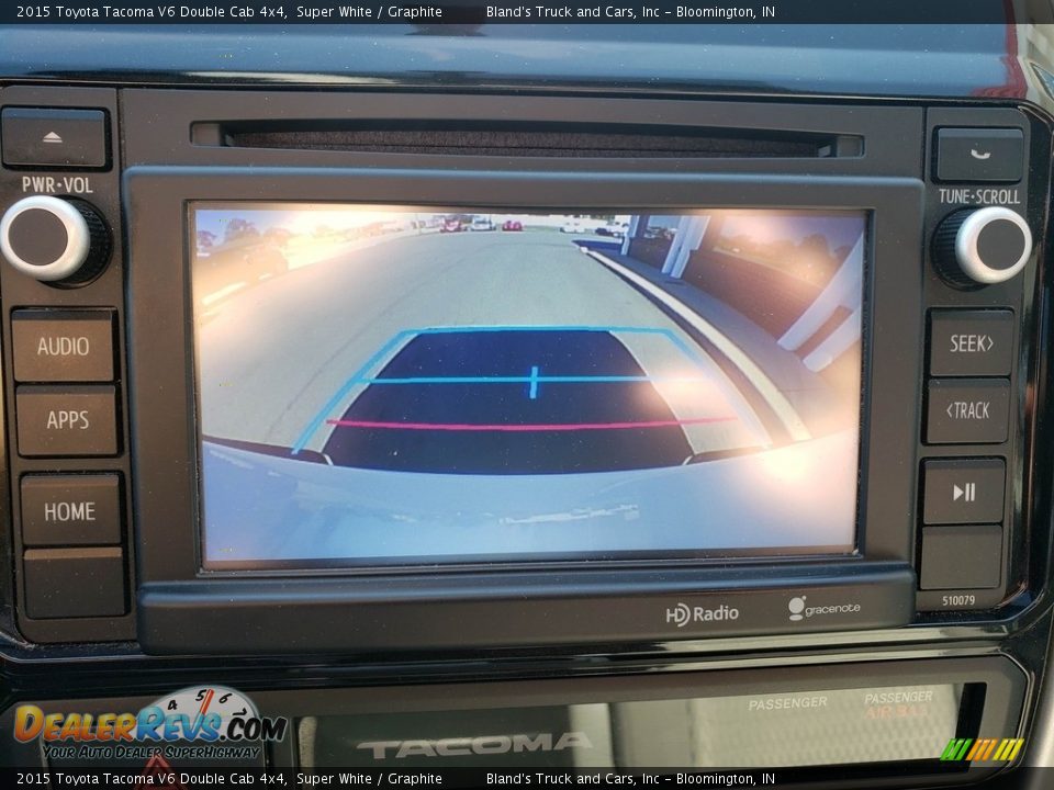 2015 Toyota Tacoma V6 Double Cab 4x4 Super White / Graphite Photo #19