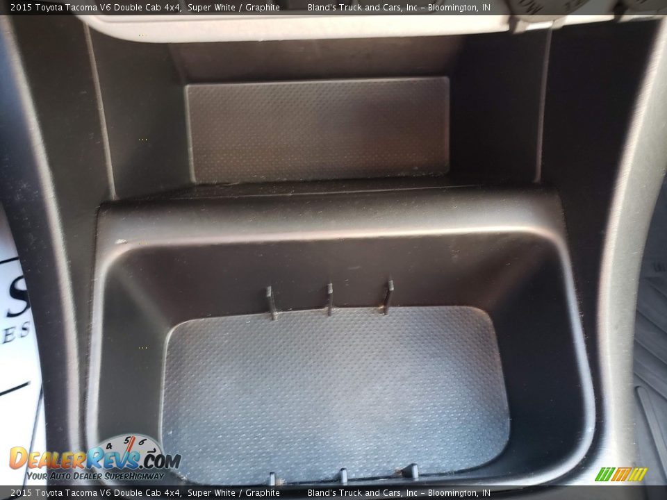 2015 Toyota Tacoma V6 Double Cab 4x4 Super White / Graphite Photo #25