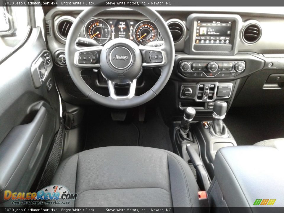 Dashboard of 2020 Jeep Gladiator Sport 4x4 Photo #29