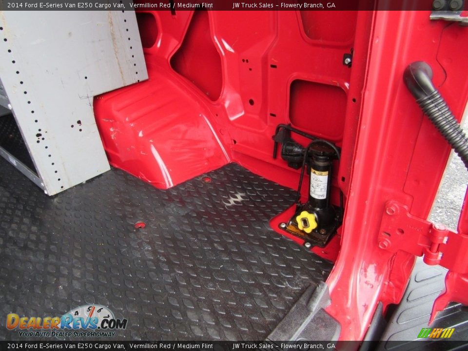 2014 Ford E-Series Van E250 Cargo Van Vermillion Red / Medium Flint Photo #14