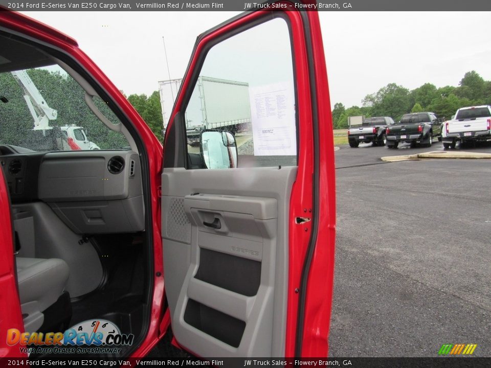 2014 Ford E-Series Van E250 Cargo Van Vermillion Red / Medium Flint Photo #36