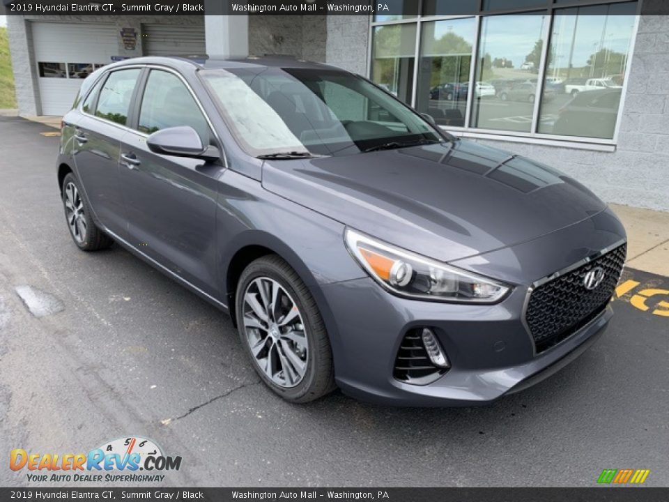 Front 3/4 View of 2019 Hyundai Elantra GT  Photo #2