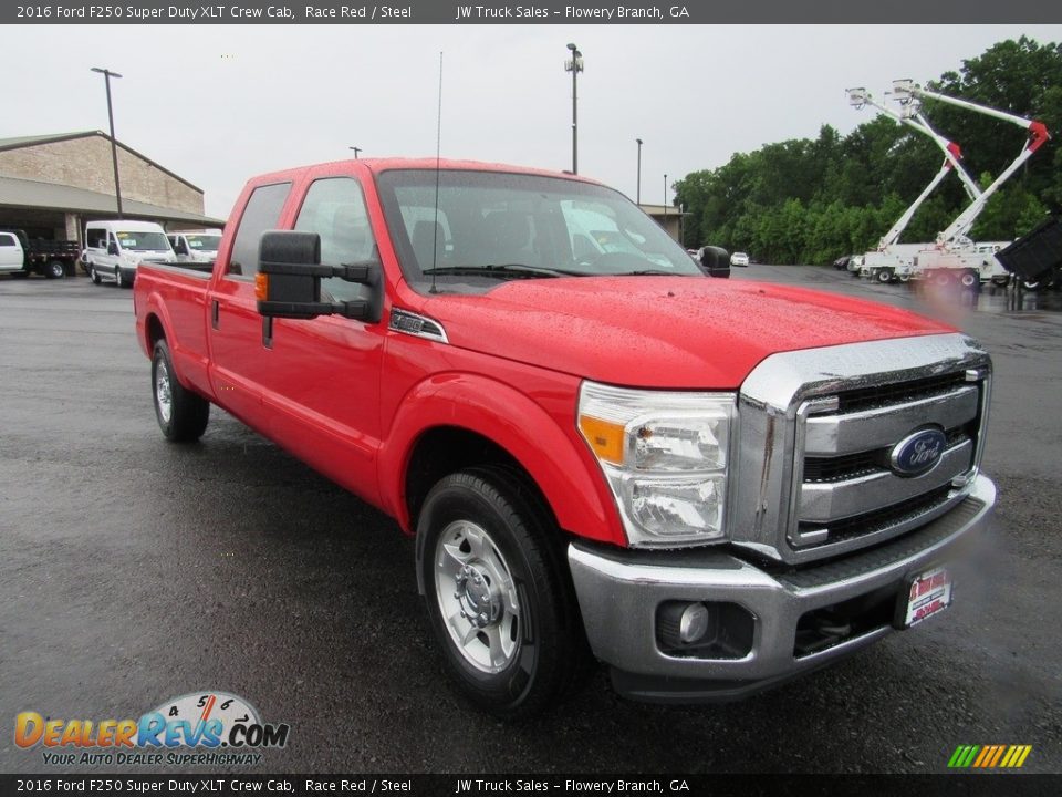 Front 3/4 View of 2016 Ford F250 Super Duty XLT Crew Cab Photo #7