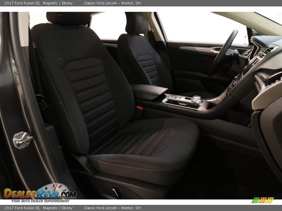 2017 Ford Fusion SE Magnetic / Ebony Photo #15