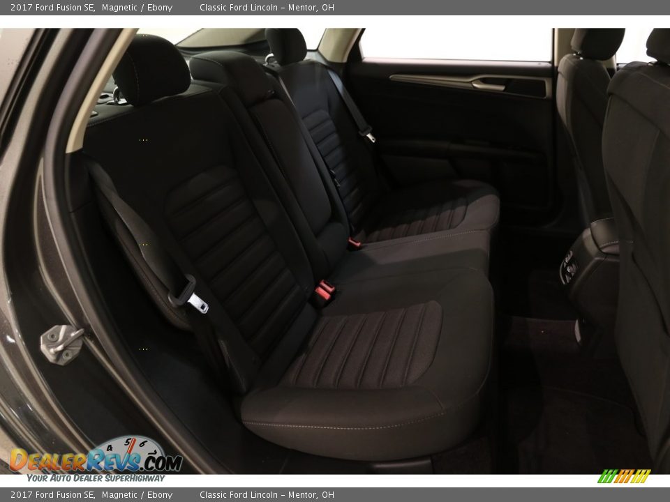 2017 Ford Fusion SE Magnetic / Ebony Photo #16