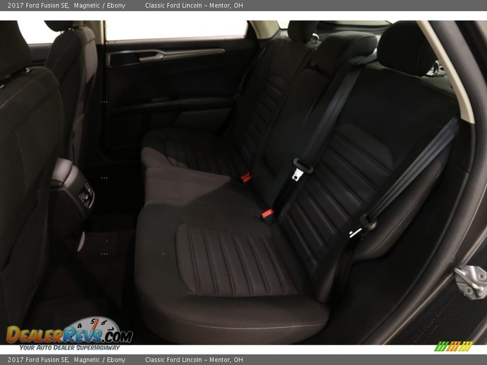 2017 Ford Fusion SE Magnetic / Ebony Photo #17