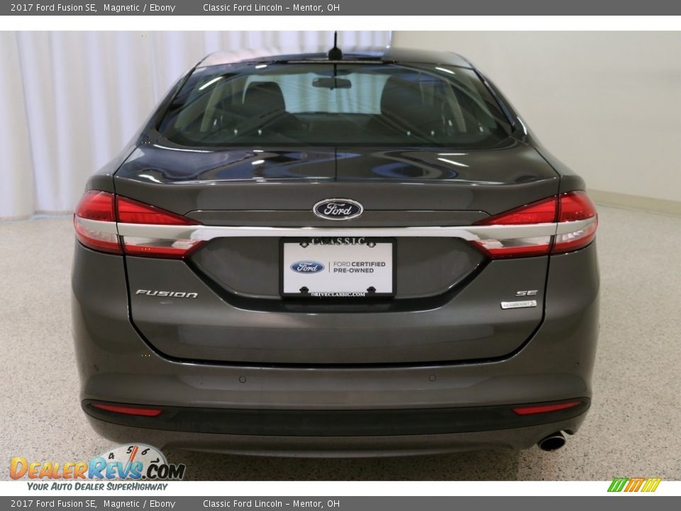2017 Ford Fusion SE Magnetic / Ebony Photo #18