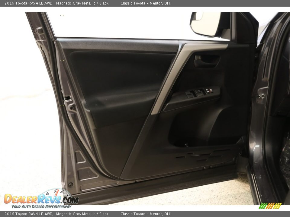 2016 Toyota RAV4 LE AWD Magnetic Gray Metallic / Black Photo #4