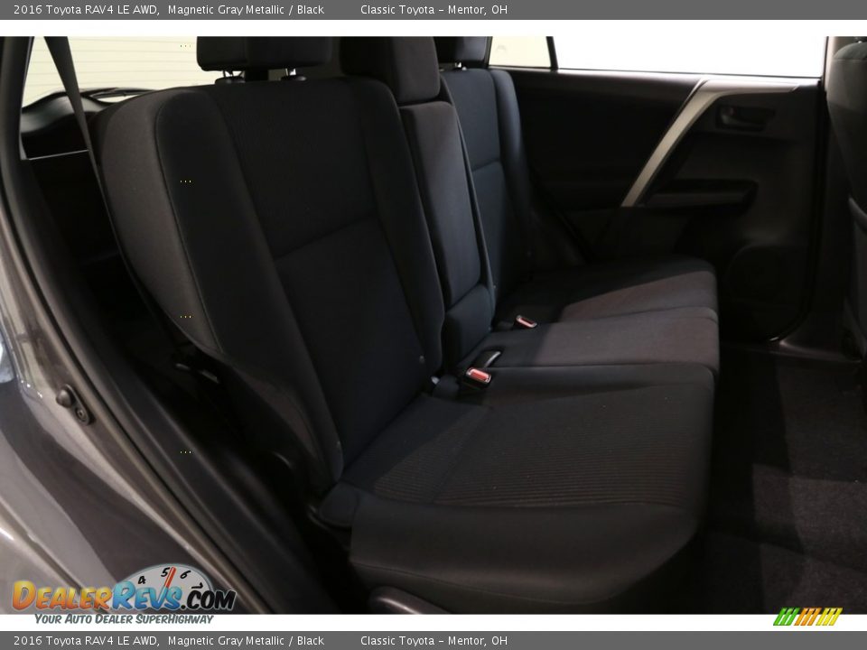 2016 Toyota RAV4 LE AWD Magnetic Gray Metallic / Black Photo #15