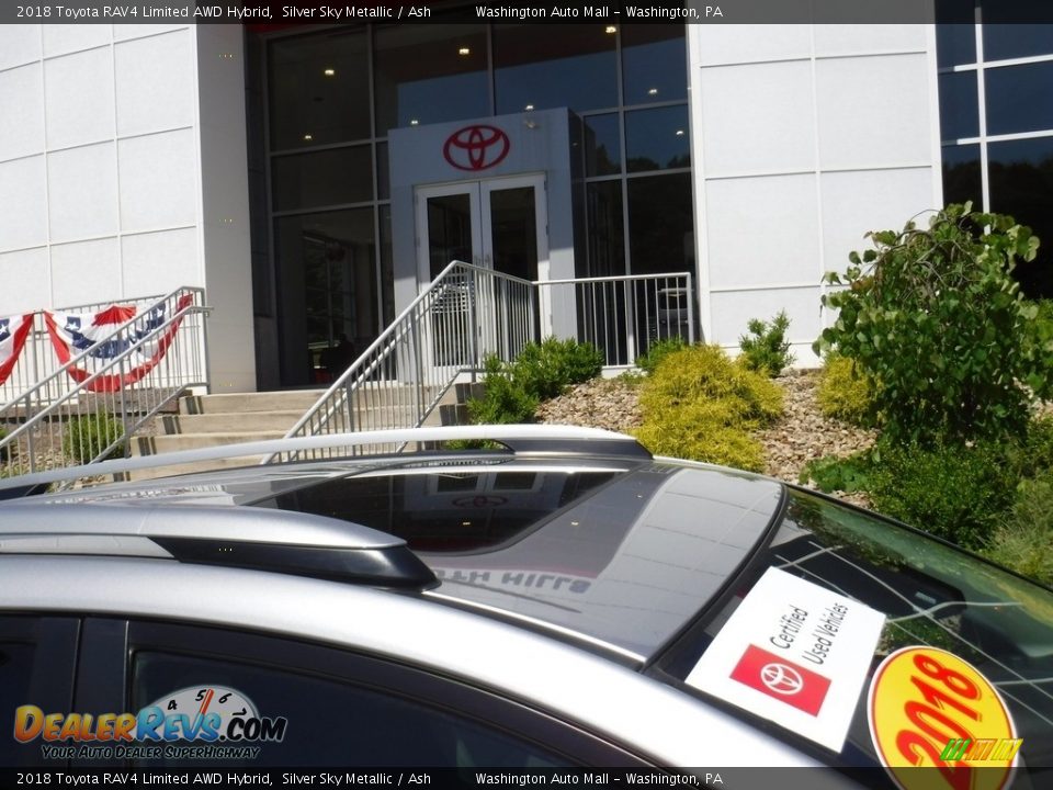 2018 Toyota RAV4 Limited AWD Hybrid Silver Sky Metallic / Ash Photo #4