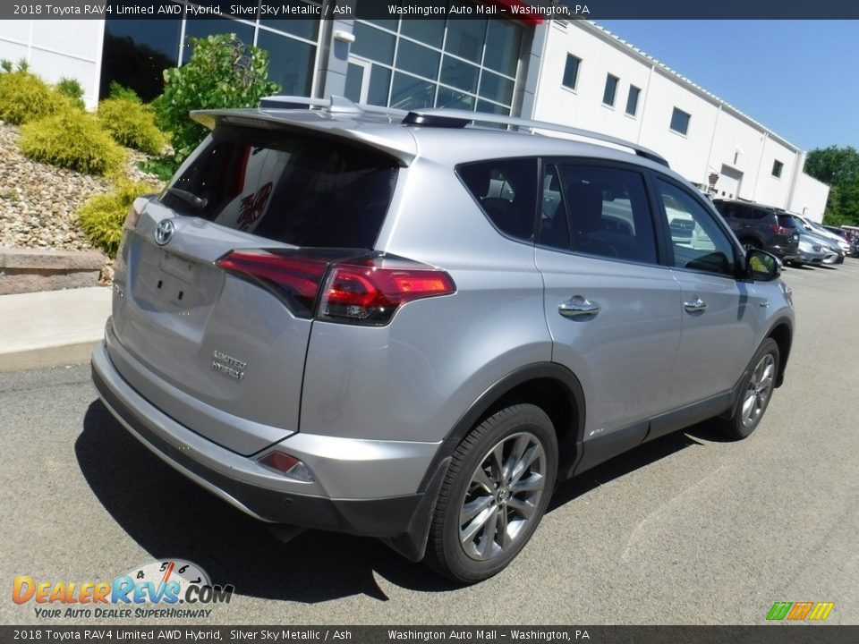 2018 Toyota RAV4 Limited AWD Hybrid Silver Sky Metallic / Ash Photo #10