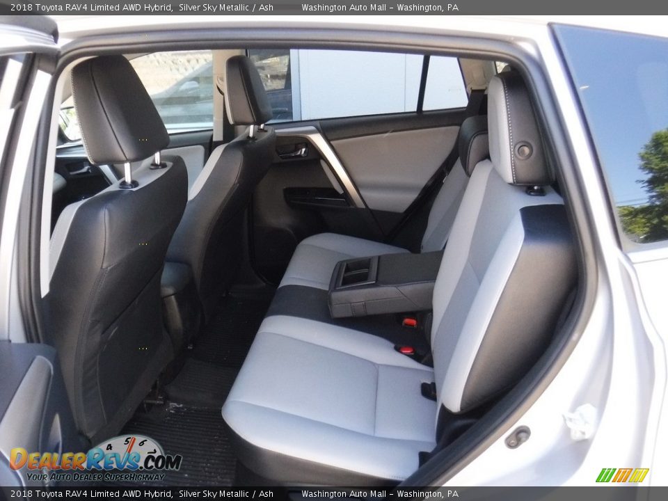 2018 Toyota RAV4 Limited AWD Hybrid Silver Sky Metallic / Ash Photo #29