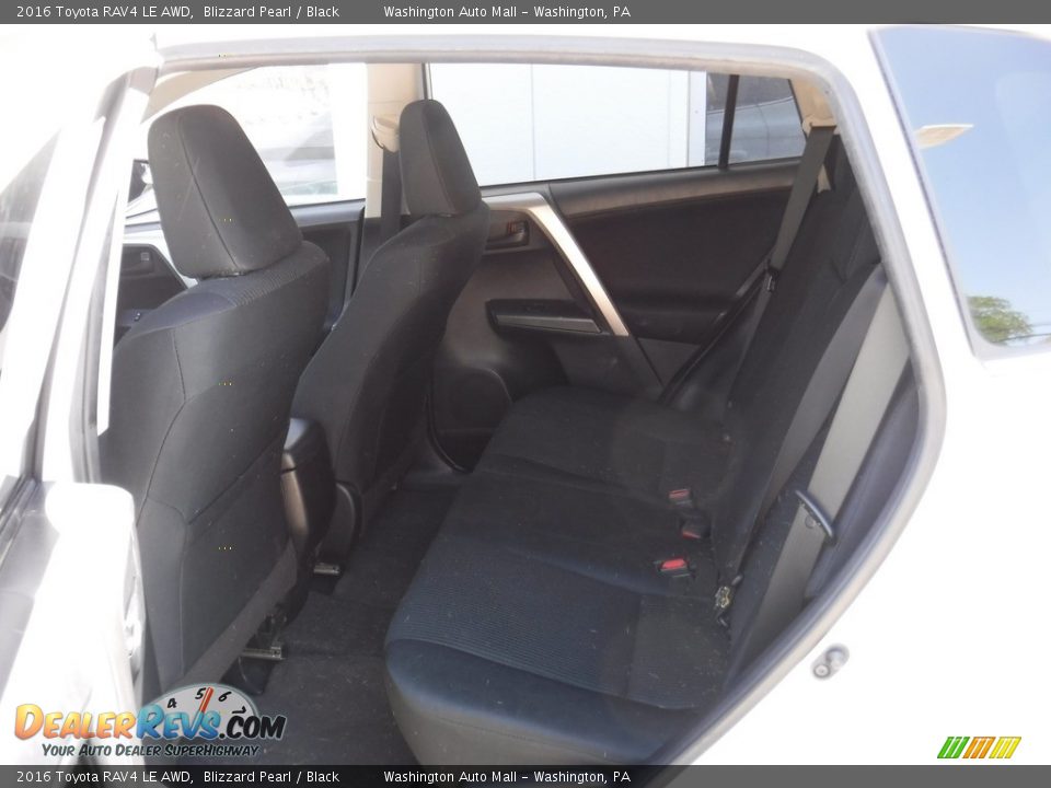 2016 Toyota RAV4 LE AWD Blizzard Pearl / Black Photo #21