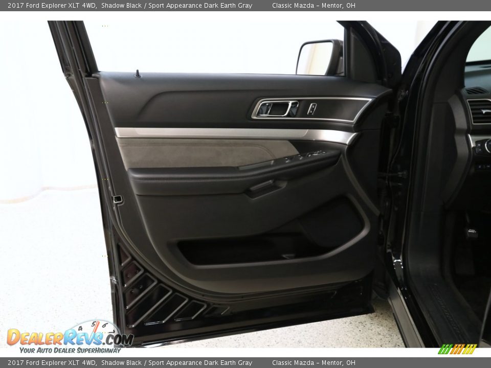 2017 Ford Explorer XLT 4WD Shadow Black / Sport Appearance Dark Earth Gray Photo #5