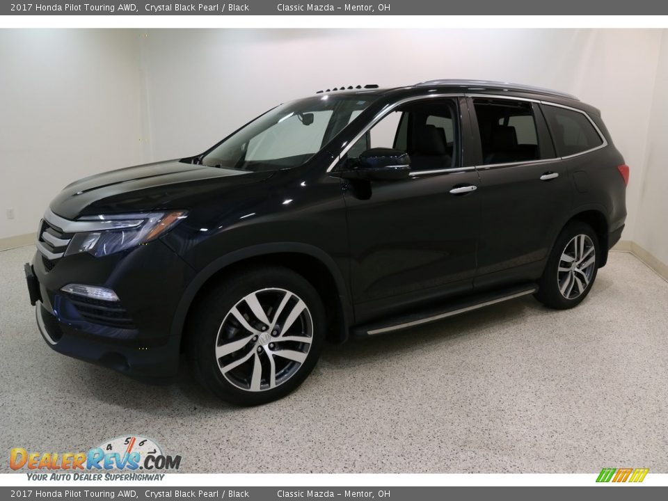 2017 Honda Pilot Touring AWD Crystal Black Pearl / Black Photo #3