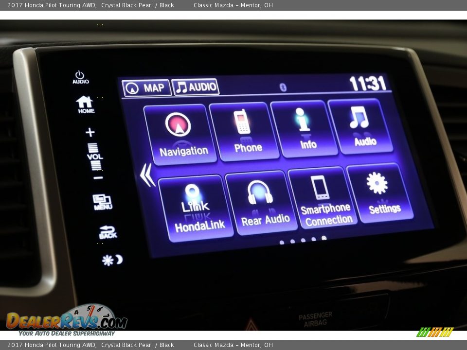 2017 Honda Pilot Touring AWD Crystal Black Pearl / Black Photo #11