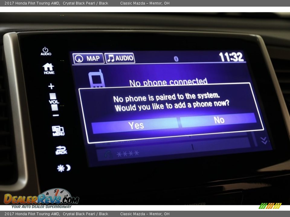 2017 Honda Pilot Touring AWD Crystal Black Pearl / Black Photo #15