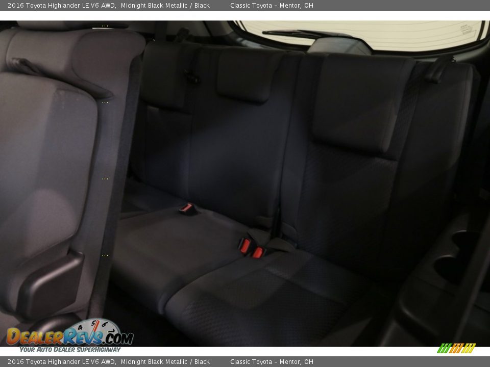 2016 Toyota Highlander LE V6 AWD Midnight Black Metallic / Black Photo #18