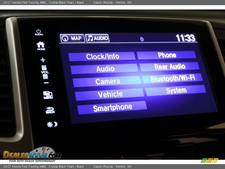 2017 Honda Pilot Touring AWD Crystal Black Pearl / Black Photo #19