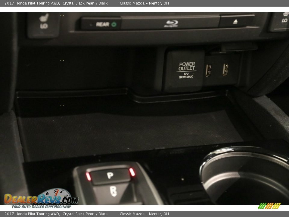 2017 Honda Pilot Touring AWD Crystal Black Pearl / Black Photo #21