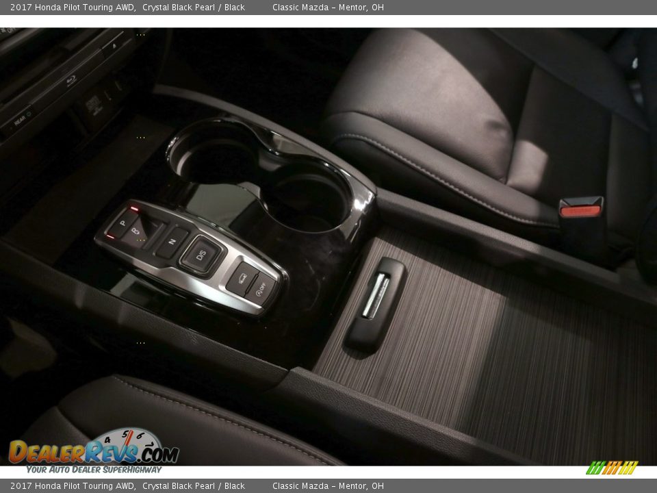 2017 Honda Pilot Touring AWD Crystal Black Pearl / Black Photo #22