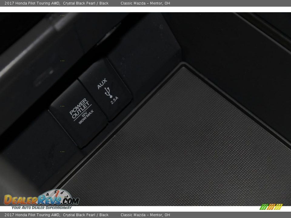 2017 Honda Pilot Touring AWD Crystal Black Pearl / Black Photo #24