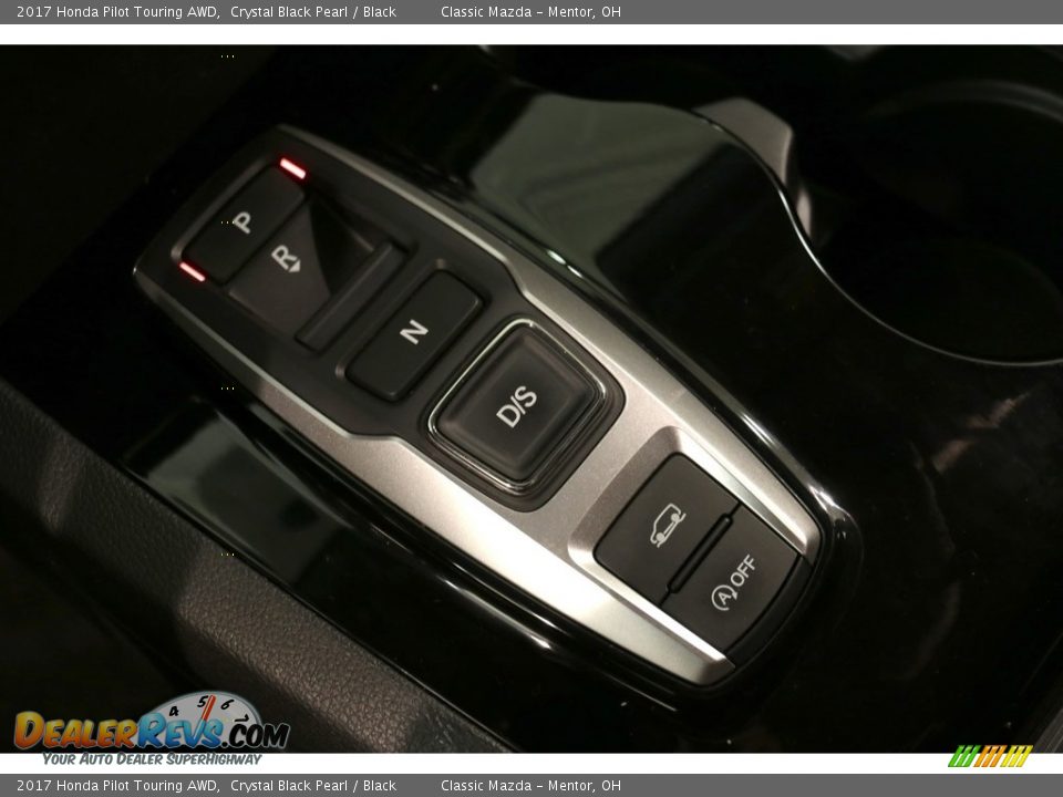 2017 Honda Pilot Touring AWD Crystal Black Pearl / Black Photo #25