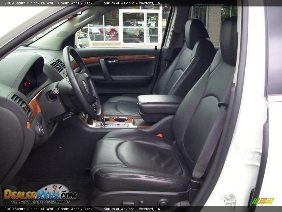 2009 Saturn Outlook XR AWD Cream White / Black Photo #10