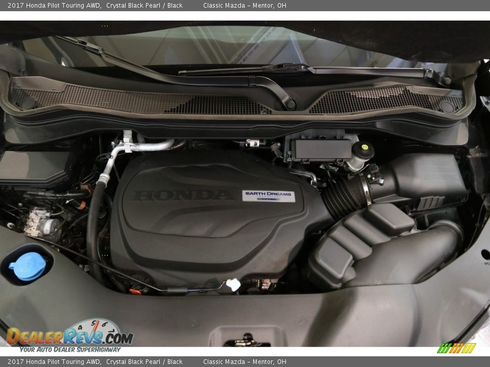 2017 Honda Pilot Touring AWD Crystal Black Pearl / Black Photo #36