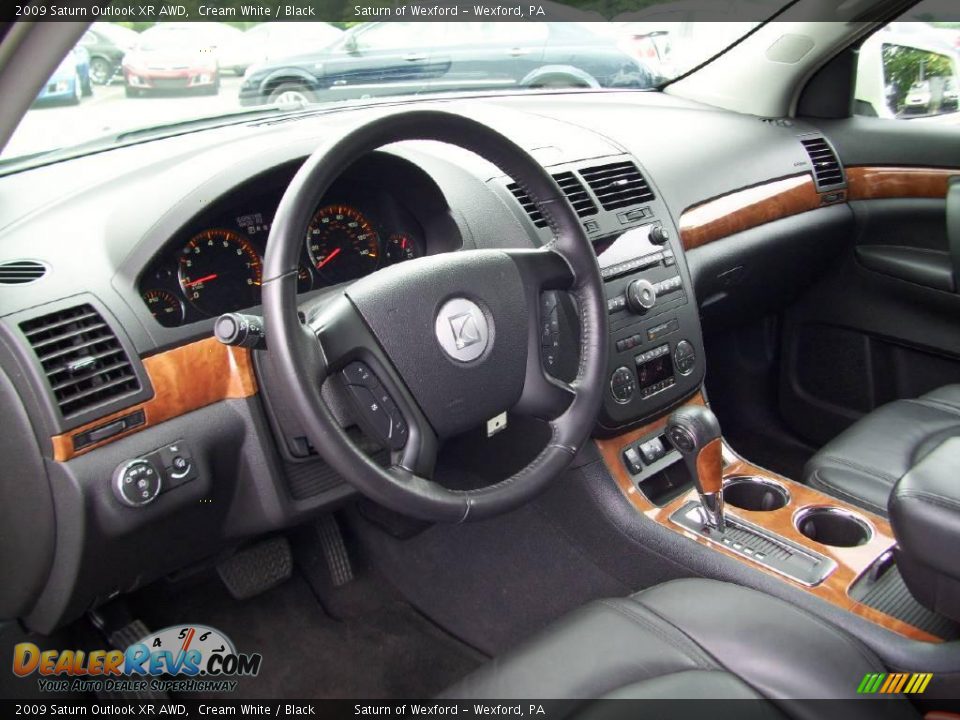 2009 Saturn Outlook XR AWD Cream White / Black Photo #11