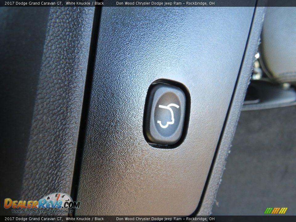 2017 Dodge Grand Caravan GT White Knuckle / Black Photo #16