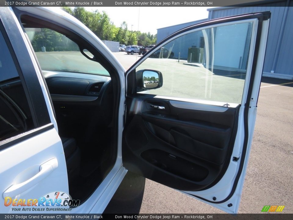 2017 Dodge Grand Caravan GT White Knuckle / Black Photo #36